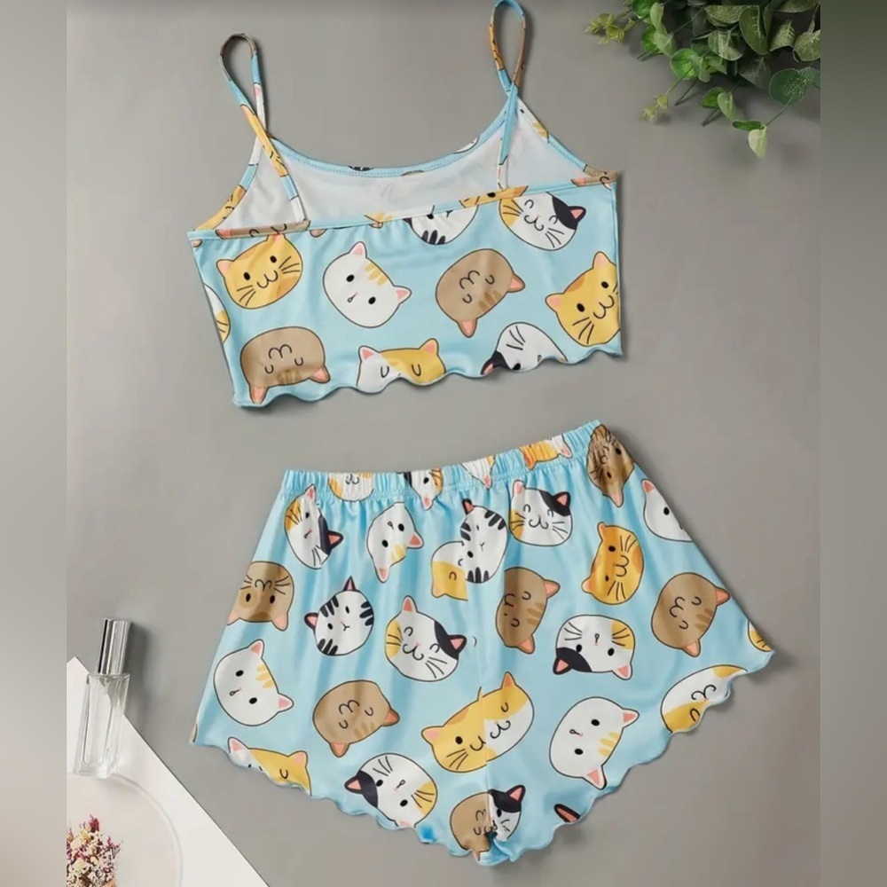Adorable brand new matching pajama set cartoon cats​​ women’s pet lover cat lady - Picture 2 of 6